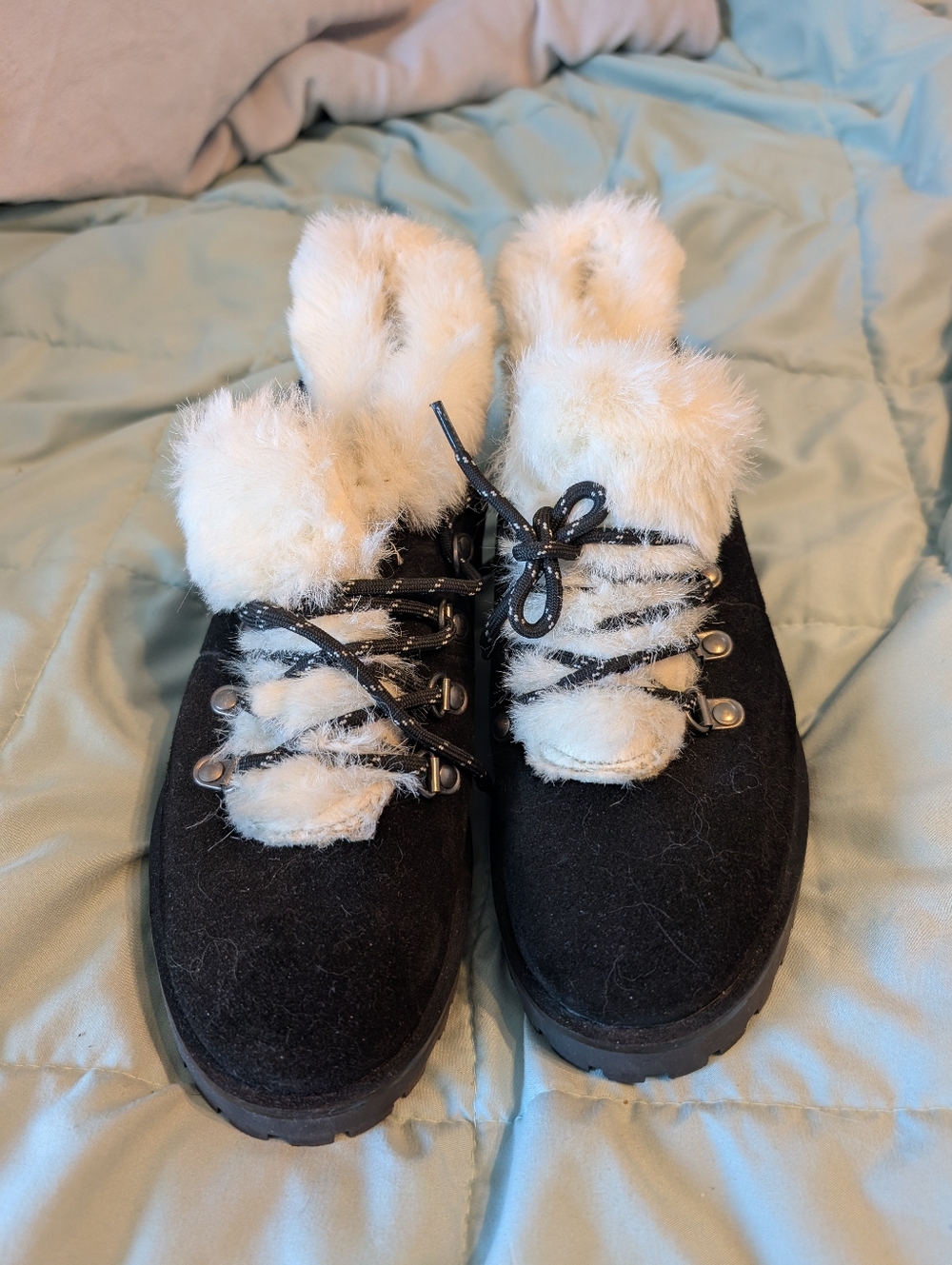 bearpaw fur boots size 10